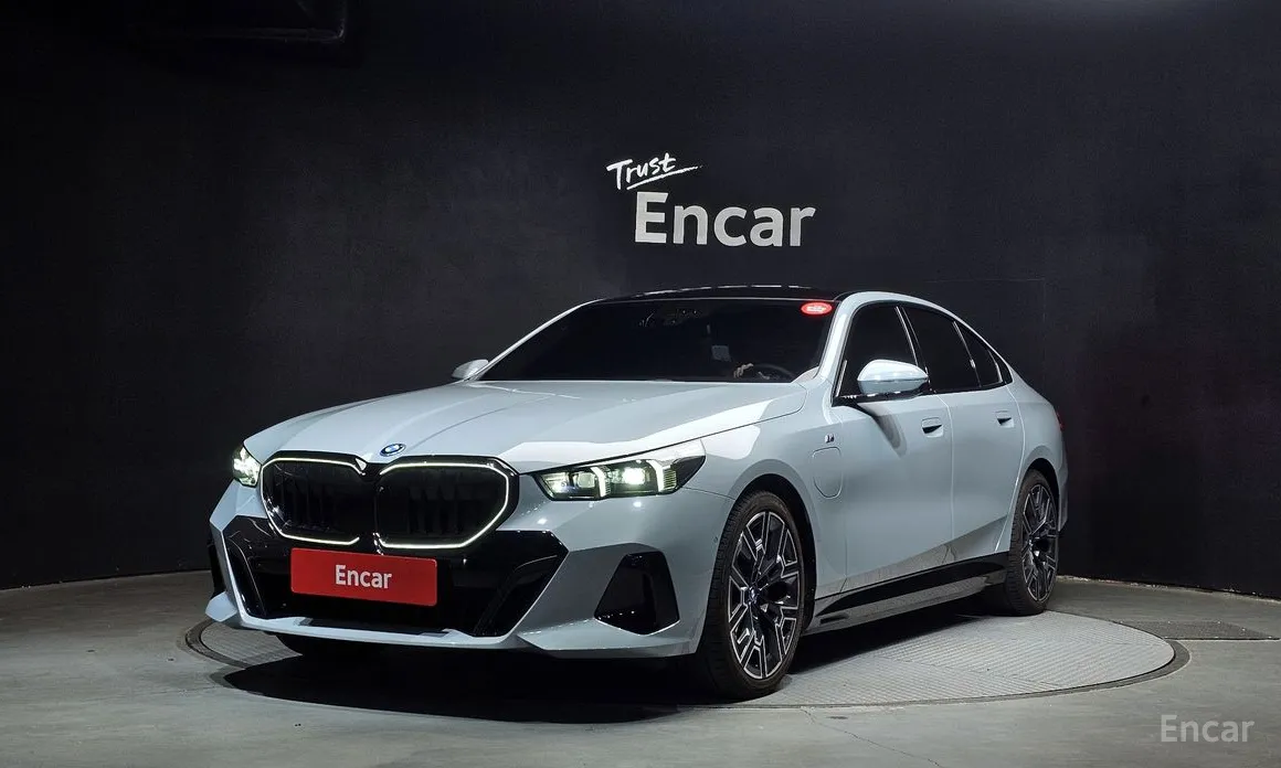 Фото 1 - BMW 5 Series