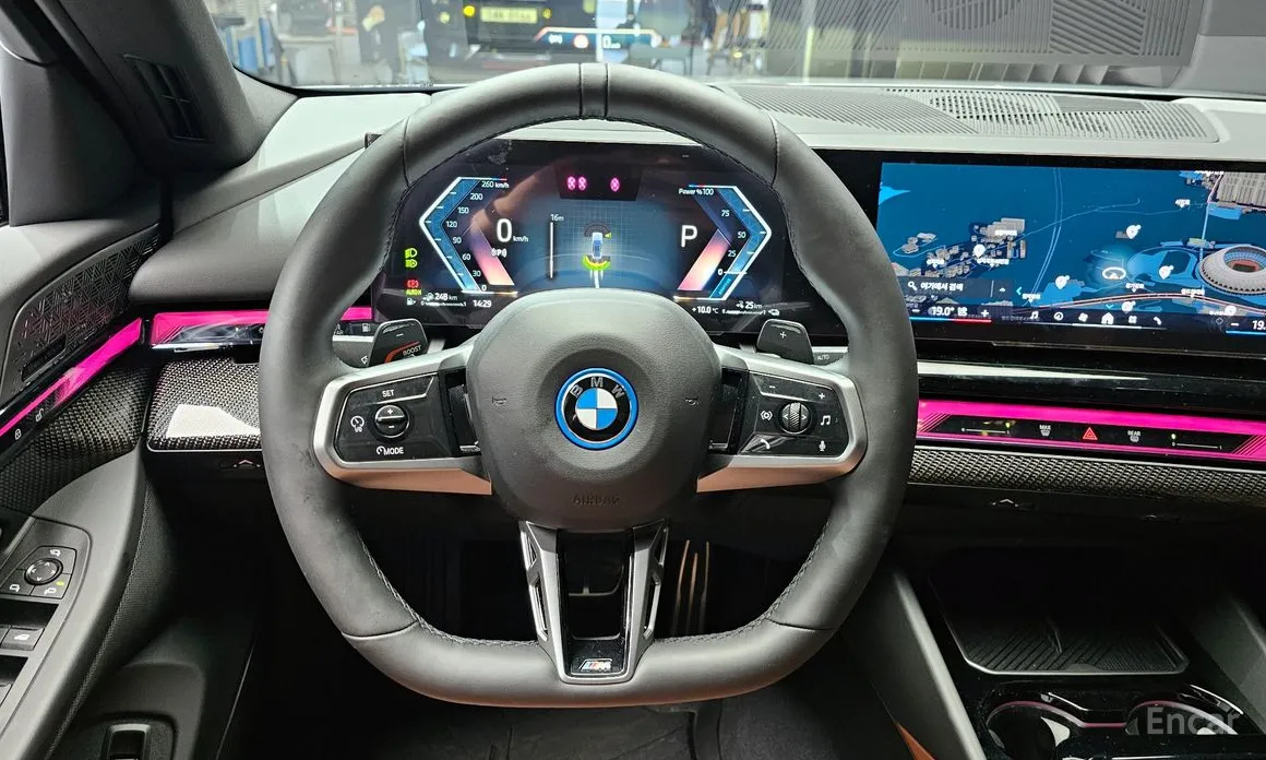 Фото 13 - BMW 5 Series