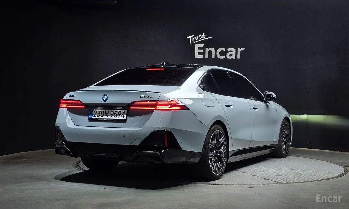 Фото 2 - BMW 5 Series