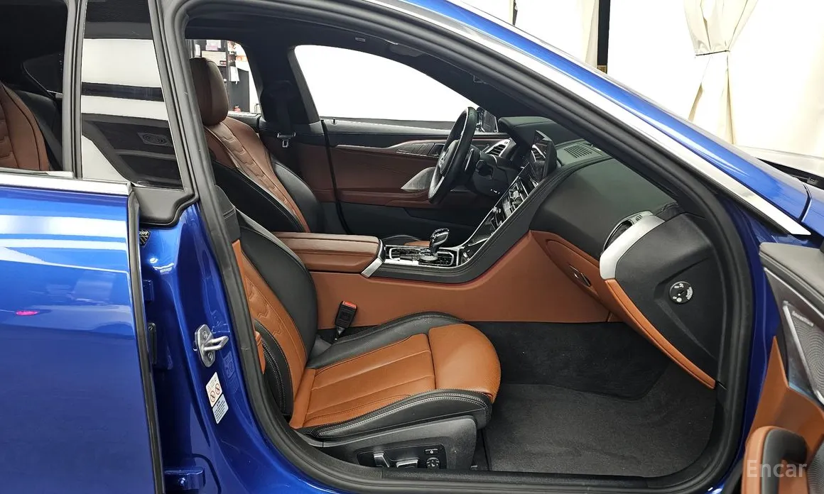 Фото 11 - BMW 8 Series