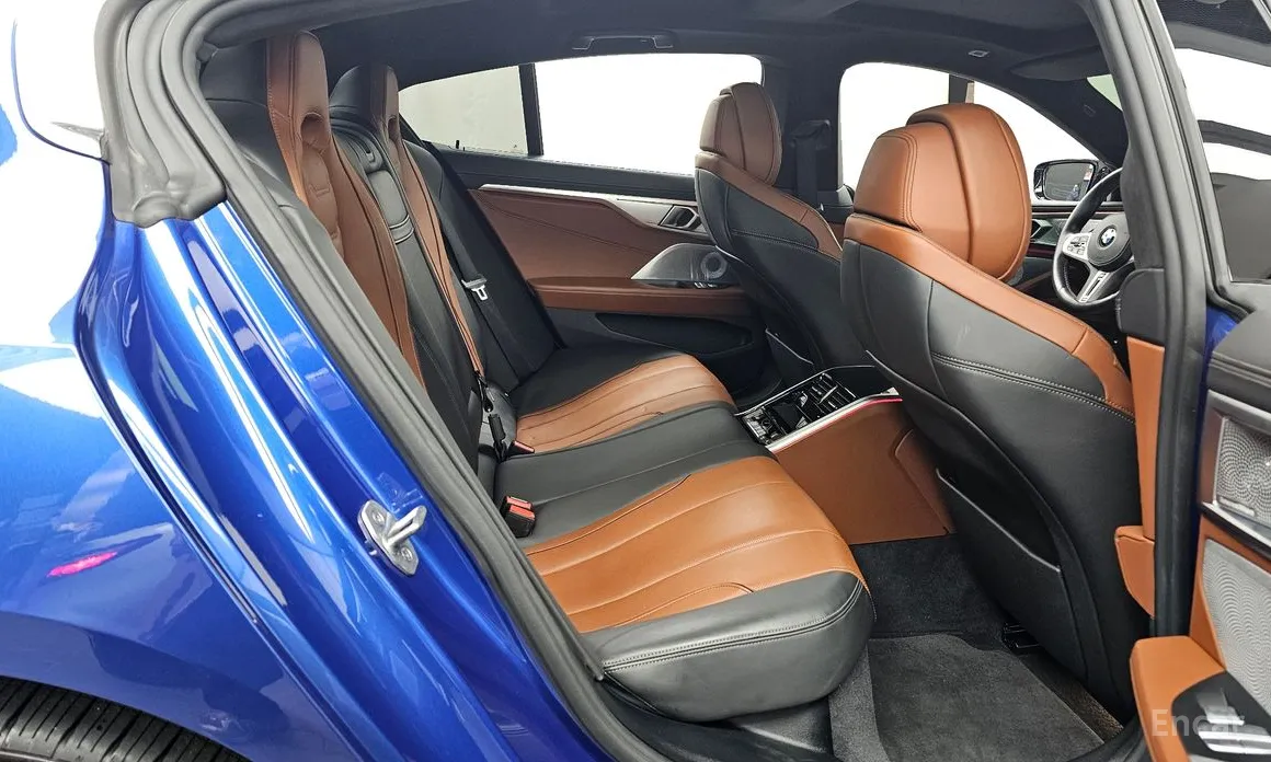 Фото 12 - BMW 8 Series