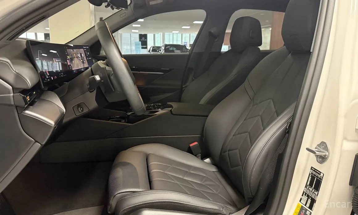 Фото 13 - BMW 5 Series