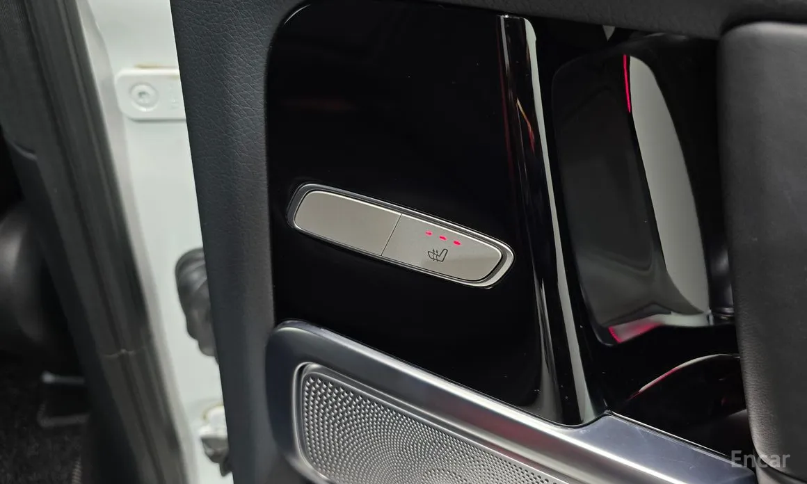 Фото 18 - Mercedes-Benz G-Class