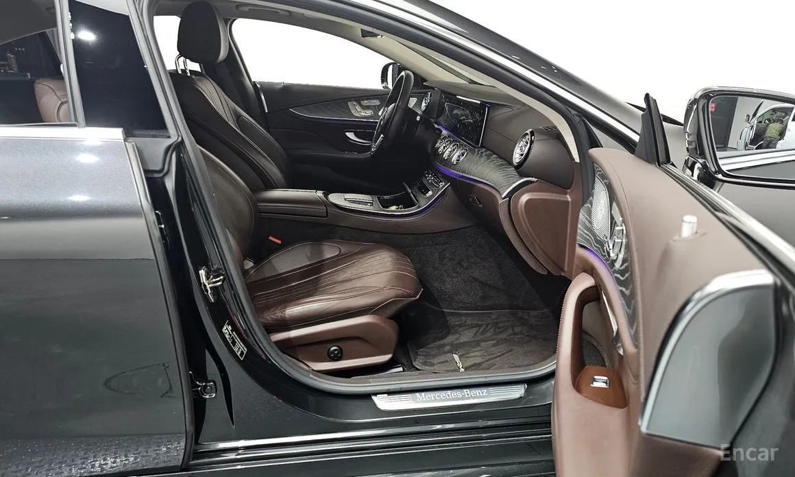 Фото 11 - Mercedes-Benz CLS-Class