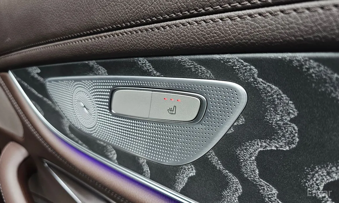 Фото 18 - Mercedes-Benz CLS-Class