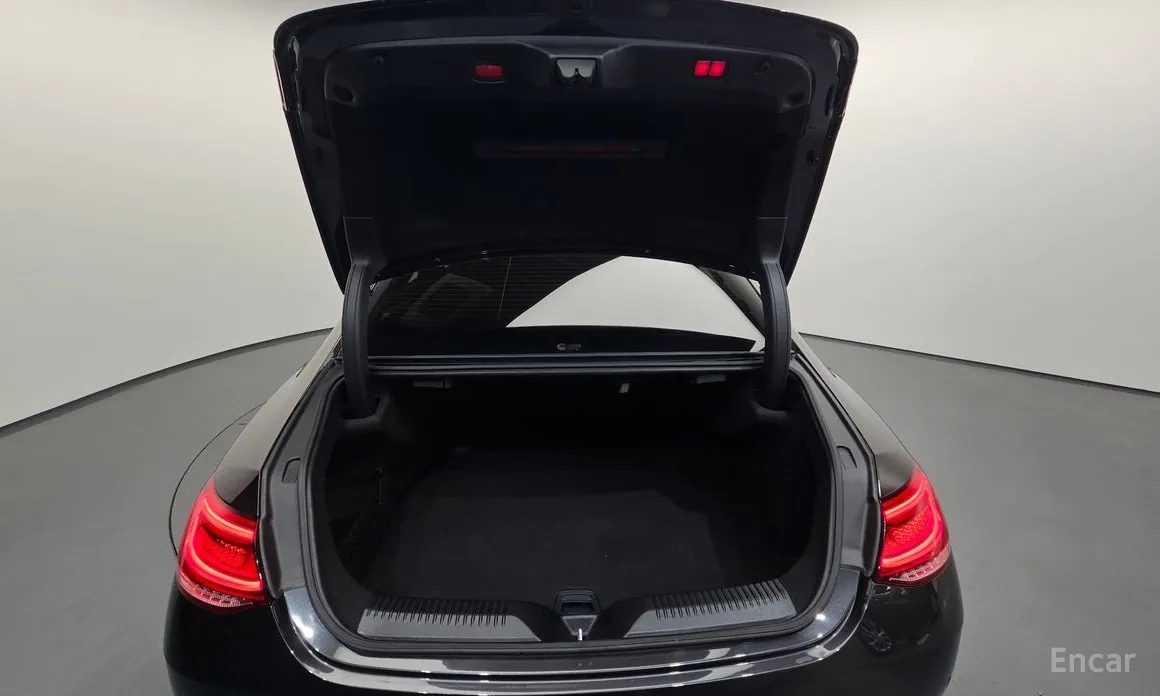 Фото 20 - Mercedes-Benz CLS-Class