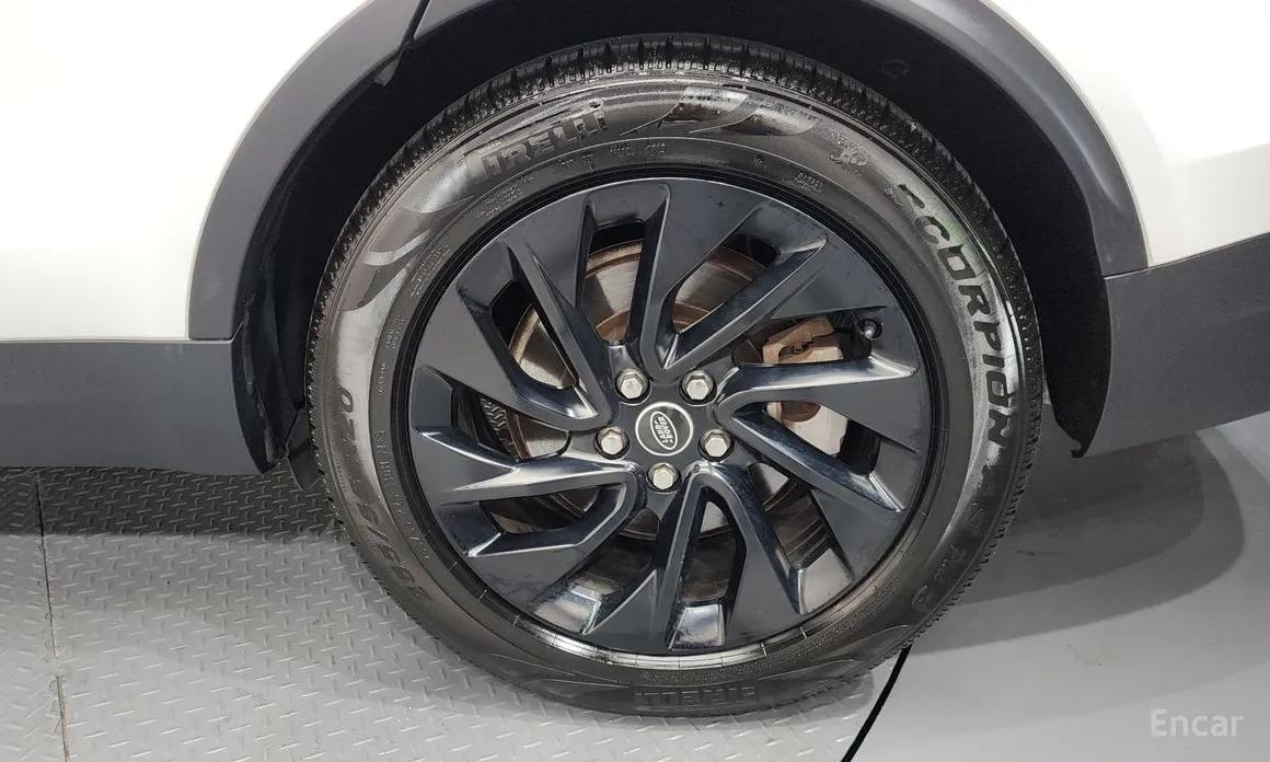 2017 Land Rover Discovery