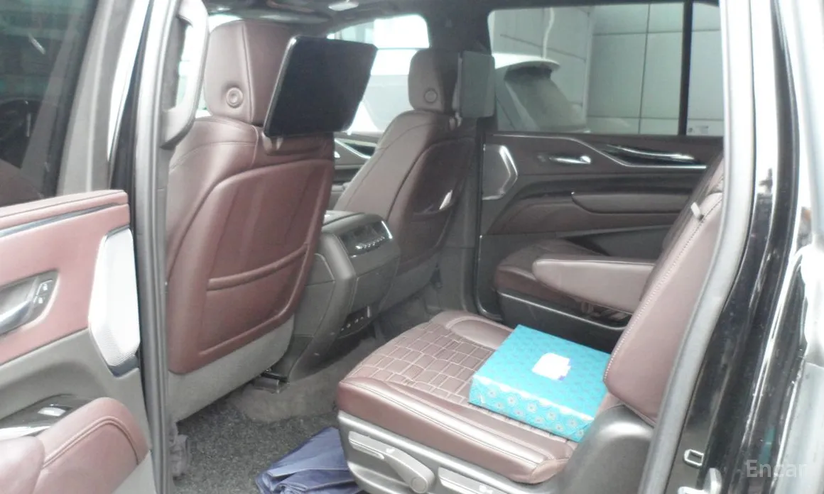 Фото 5 - Cadillac Escalade