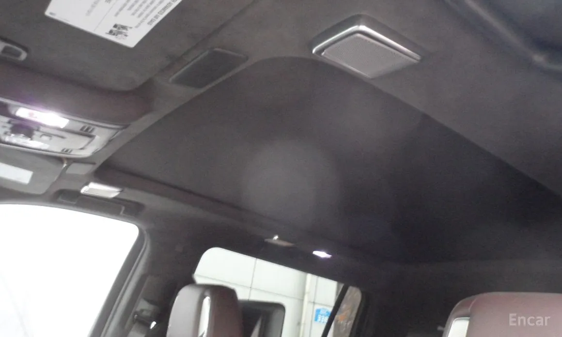 Фото 8 - Cadillac Escalade