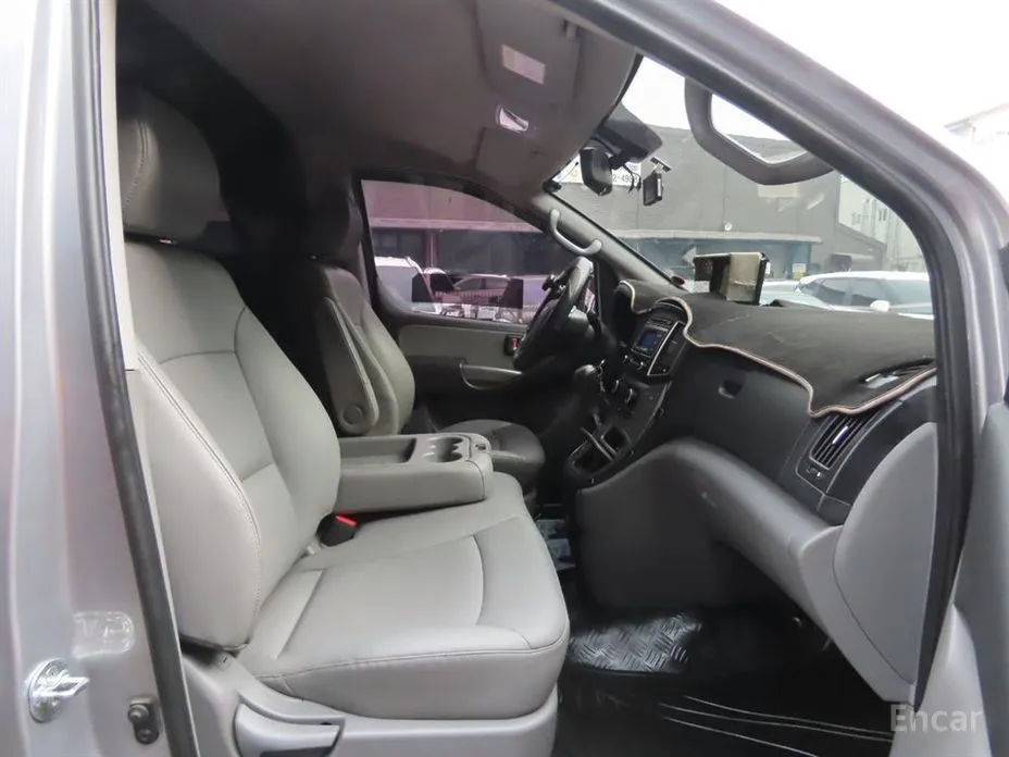 Фото 8 - Hyundai Starex