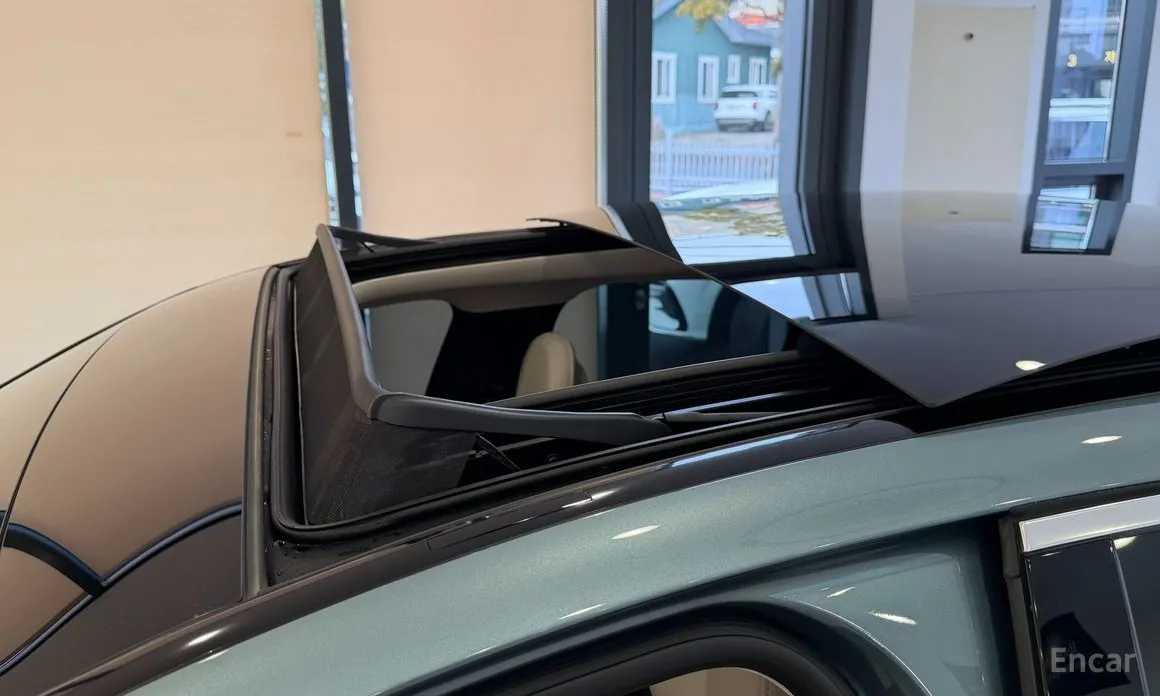 Фото 17 - Mercedes-Benz E-Class