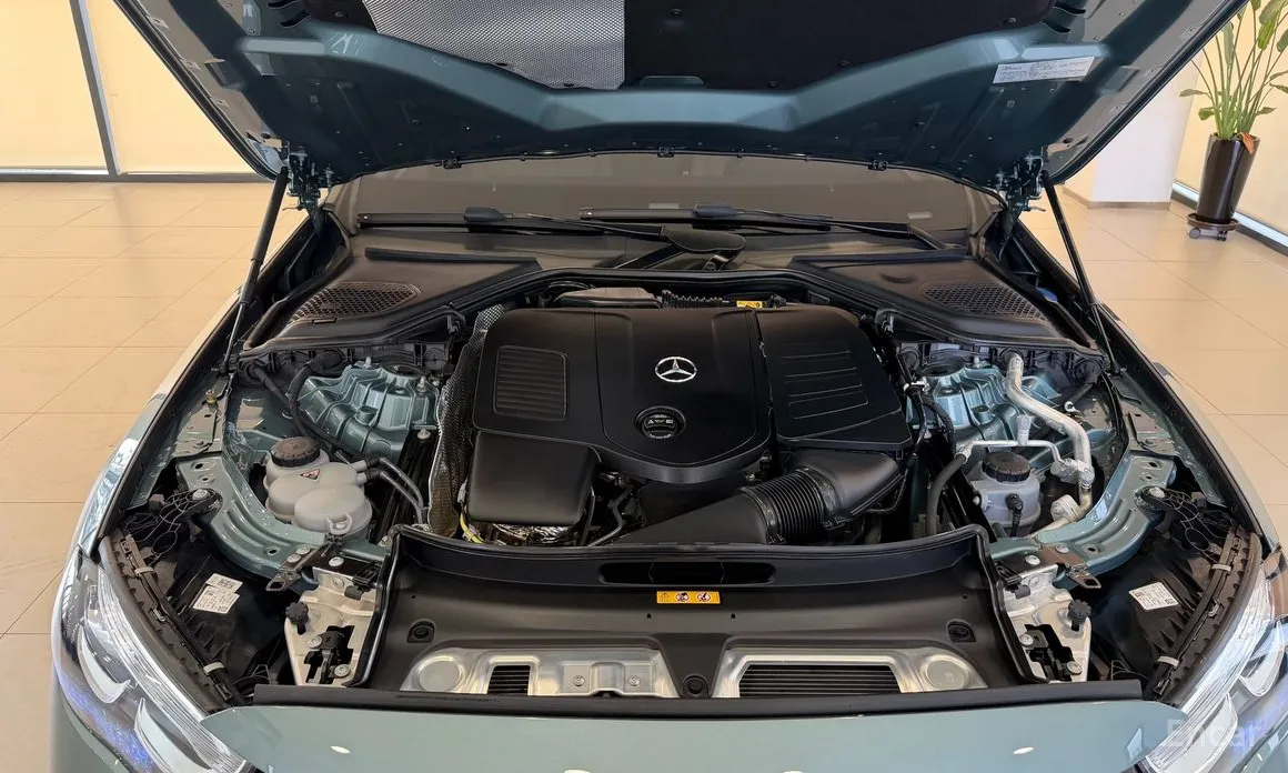 Фото 6 - Mercedes-Benz E-Class