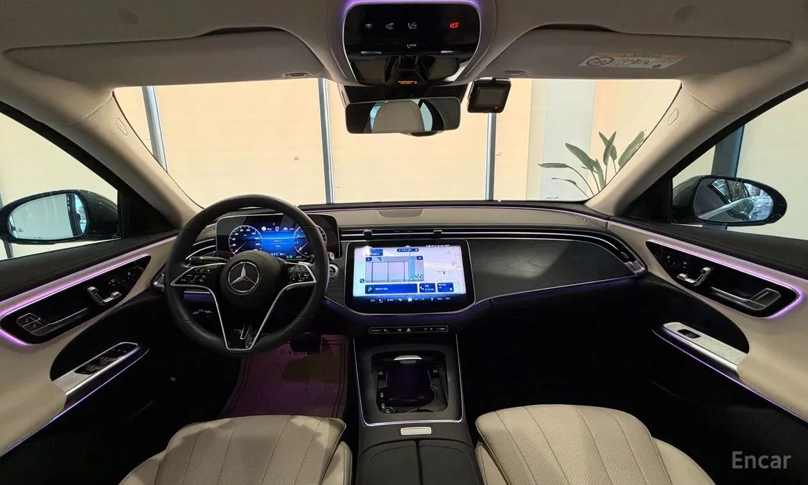 Фото 7 - Mercedes-Benz E-Class