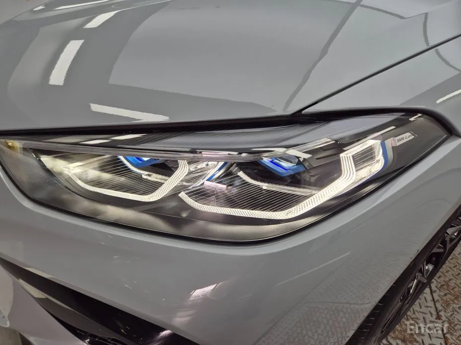 Фото 11 - BMW M8