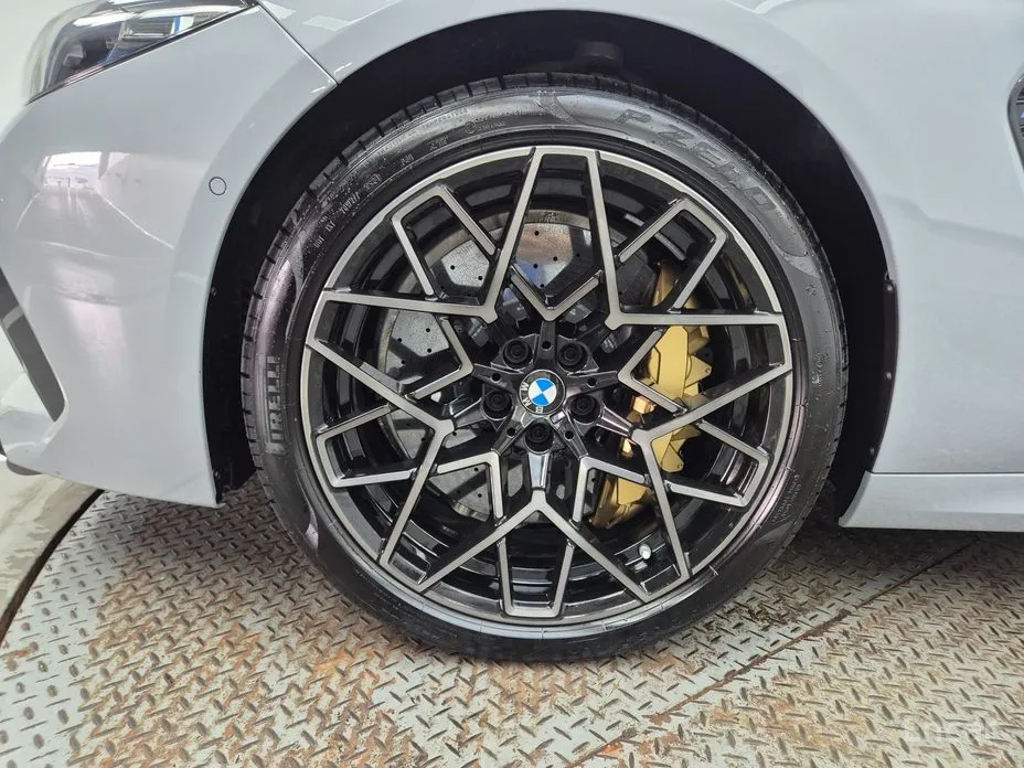 Фото 5 - BMW M8