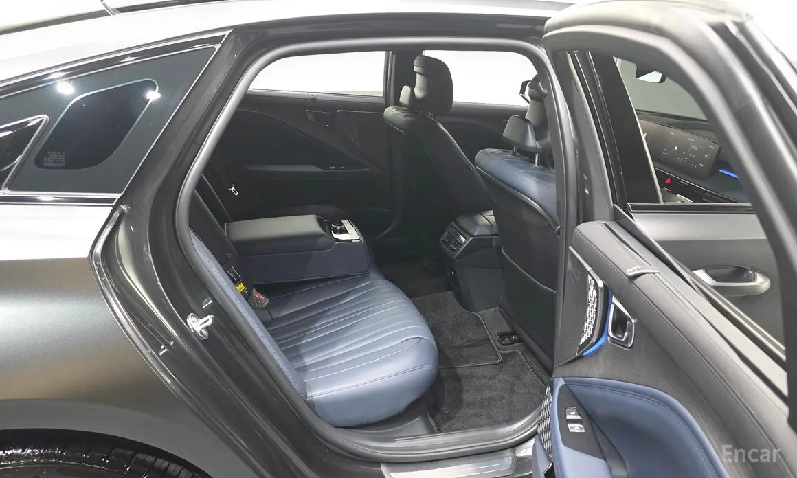 Фото 12 - Kia K8