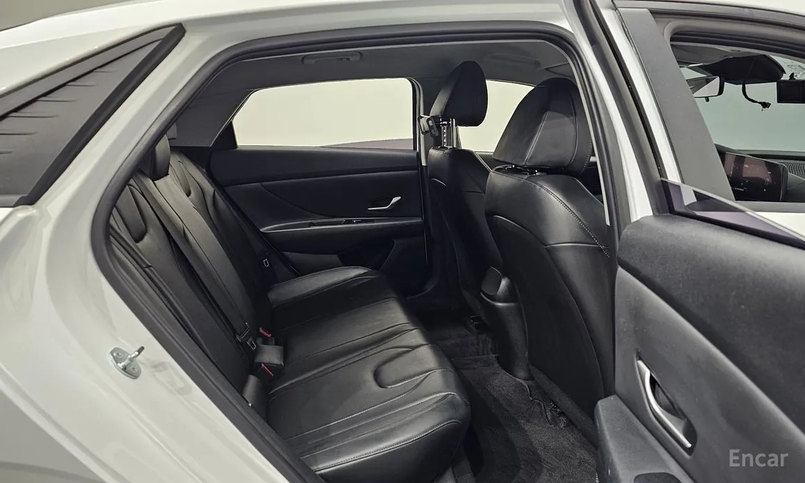 Фото 12 - Hyundai Avante