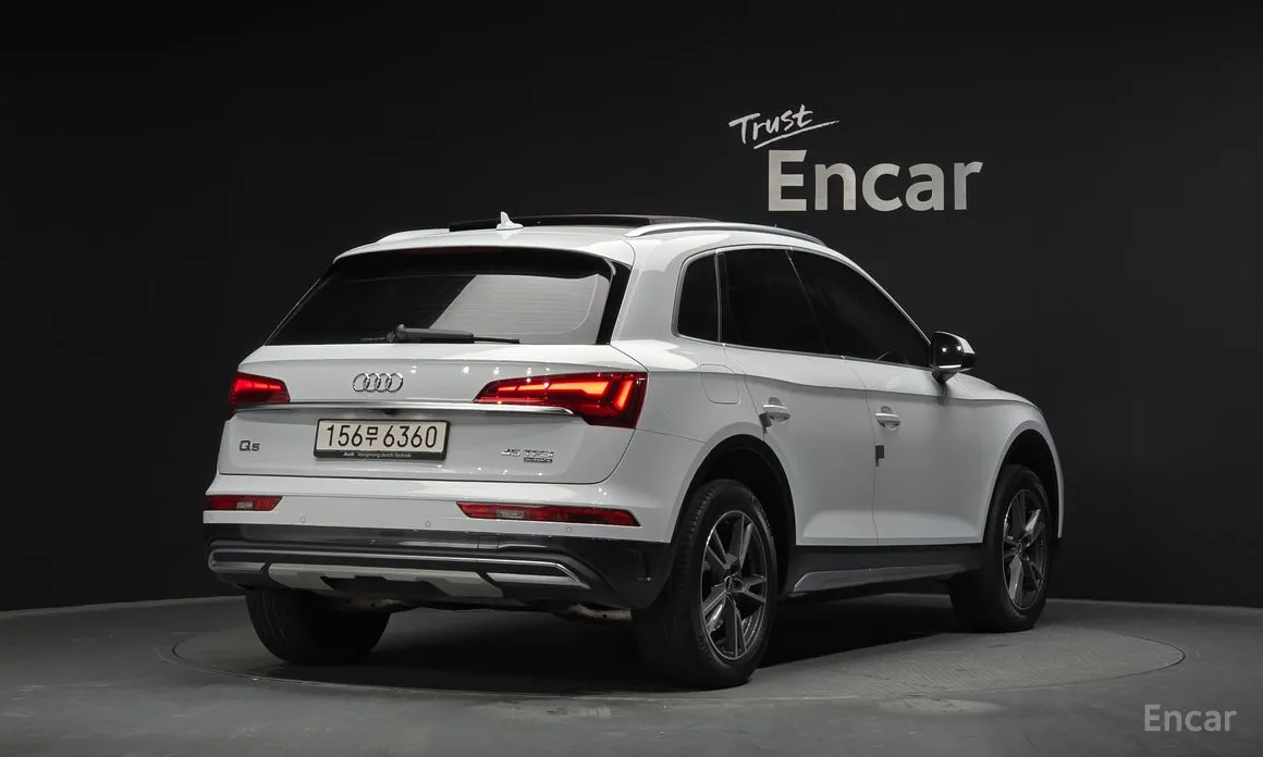 Фото 2 - Audi Q5