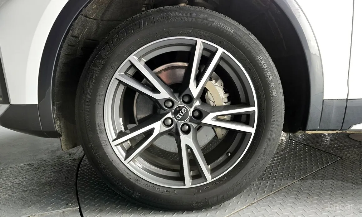 Фото 5 - Audi Q5