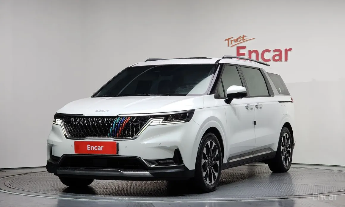 Фото 1 - Kia Carnival