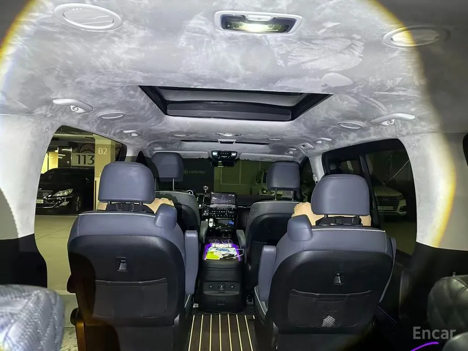 Фото 4 - Hyundai Staria