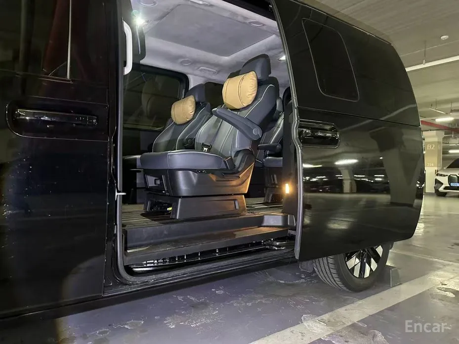 Фото 5 - Hyundai Staria