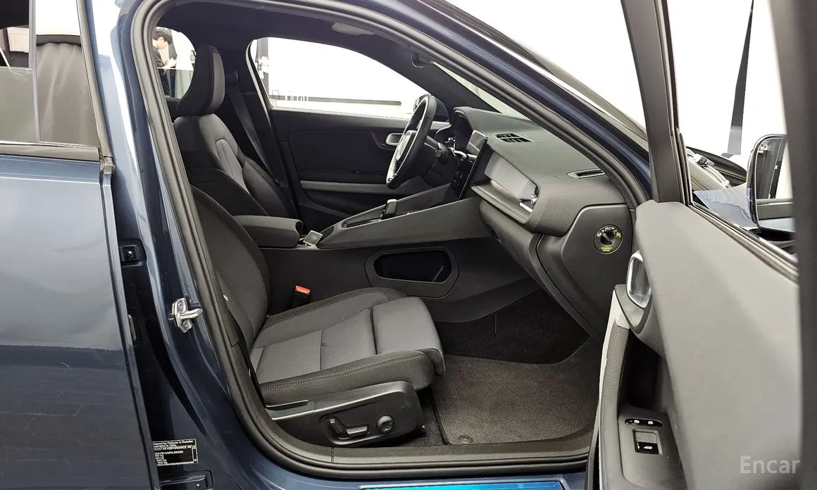 Фото 11 - Polestar 2