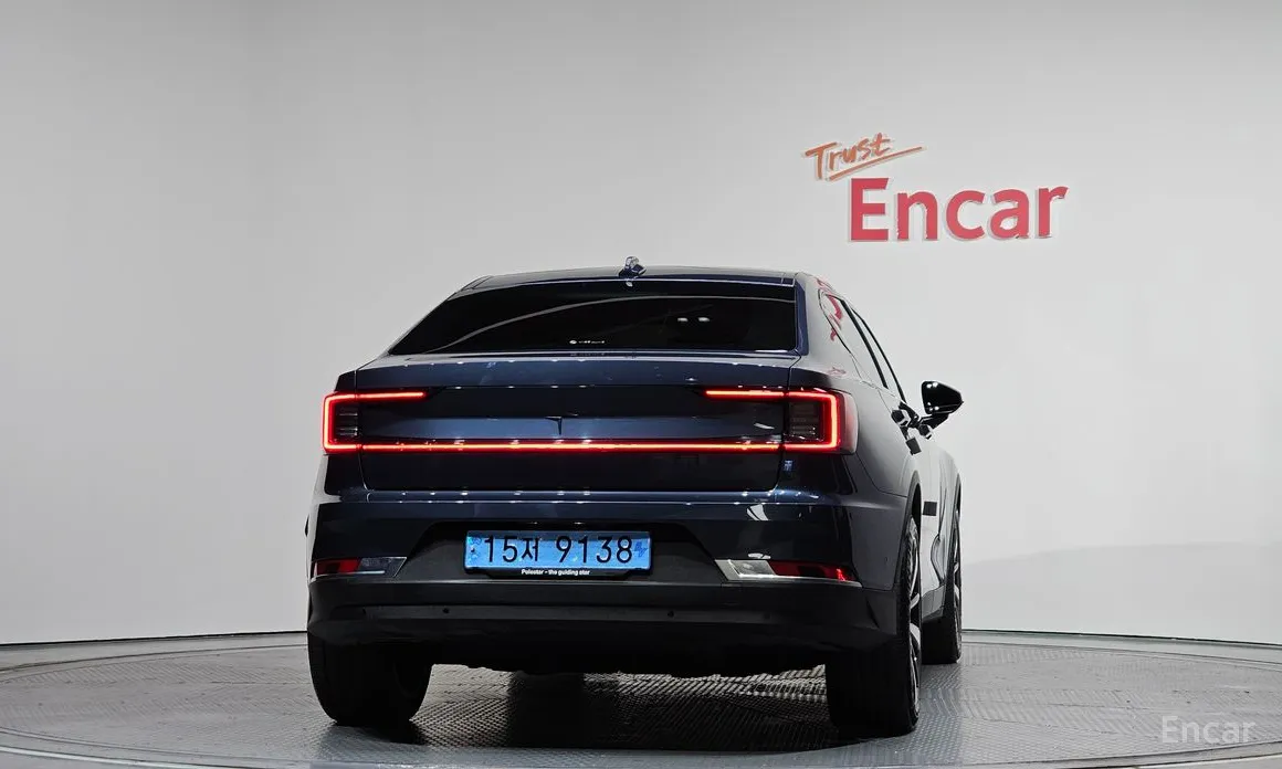 Фото 4 - Polestar 2