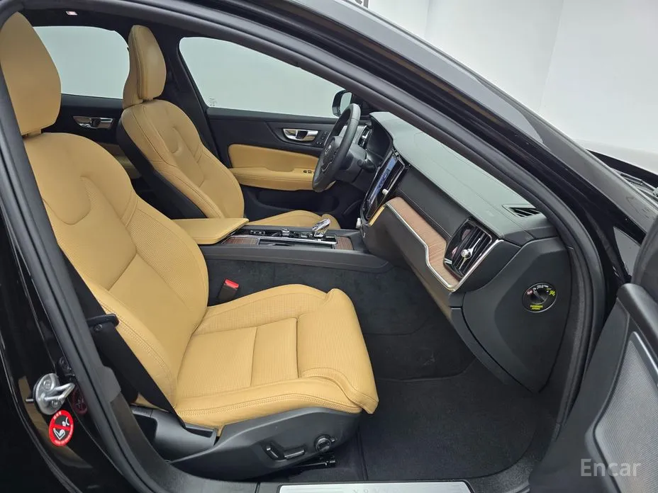 Фото 11 - Volvo S60