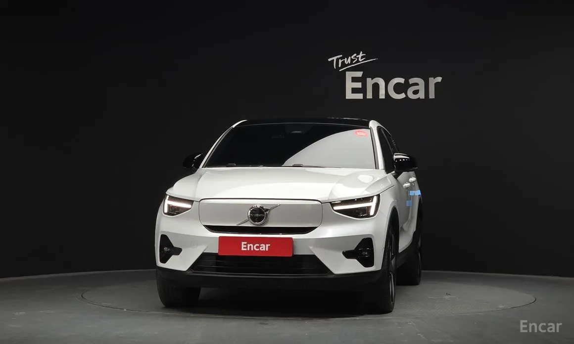 Фото 3 - Volvo C40