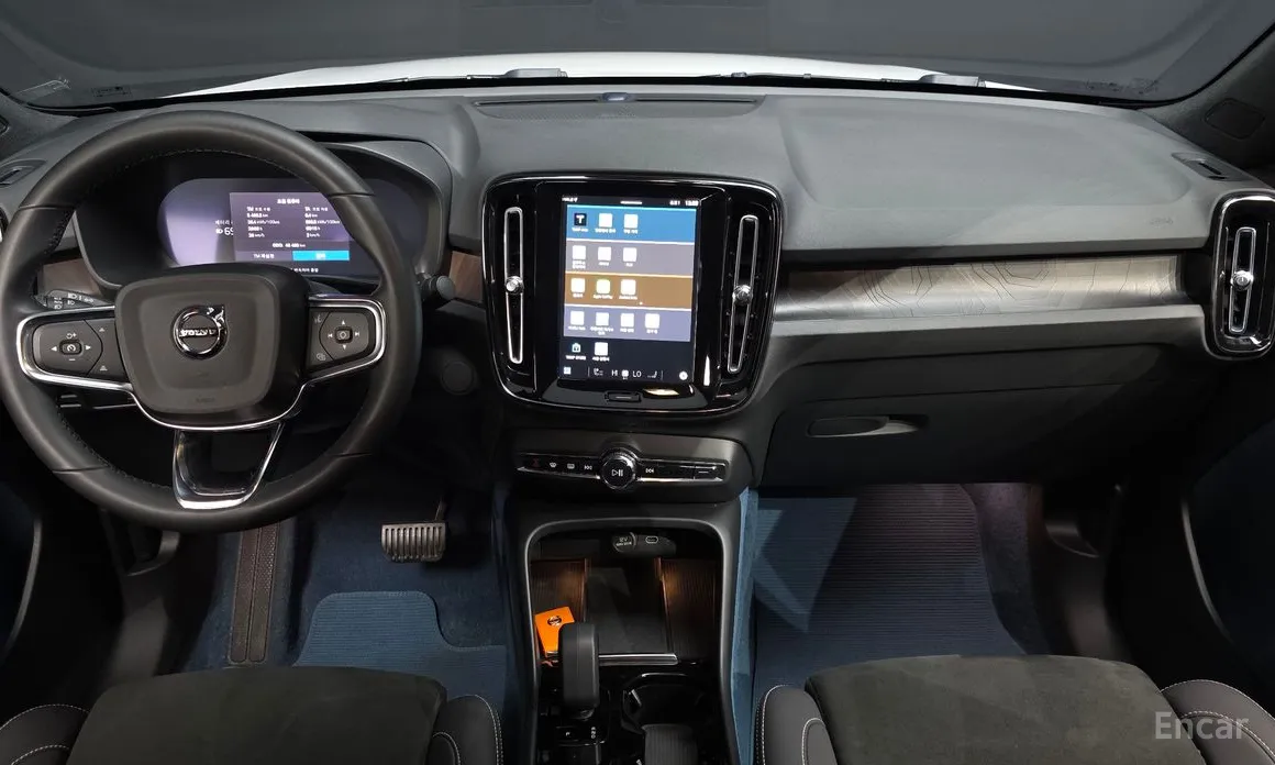 Фото 7 - Volvo C40