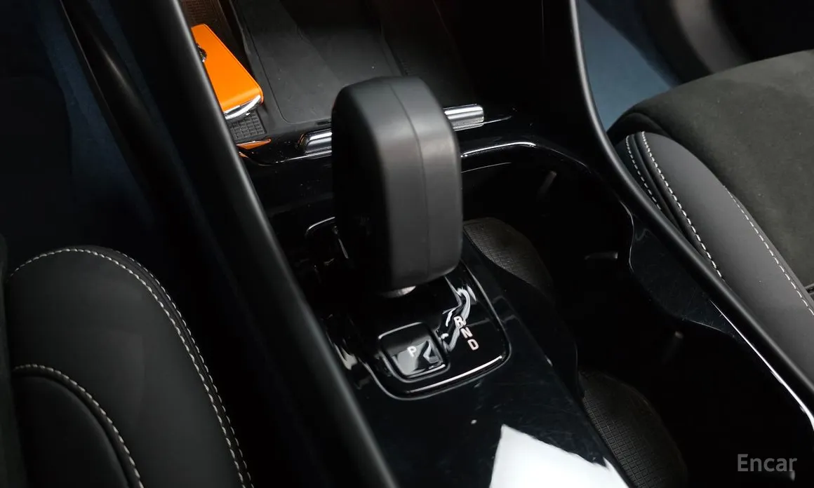 Фото 9 - Volvo C40