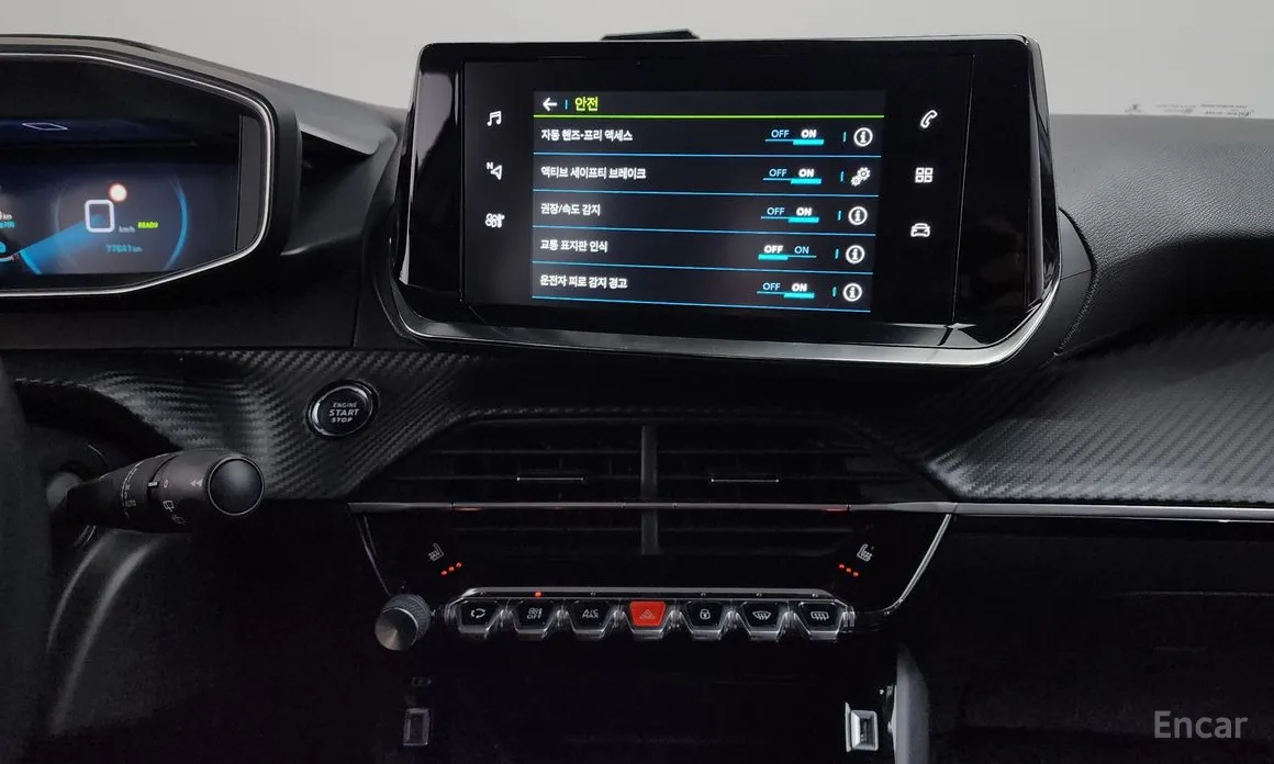 Фото 15 - Peugeot 208