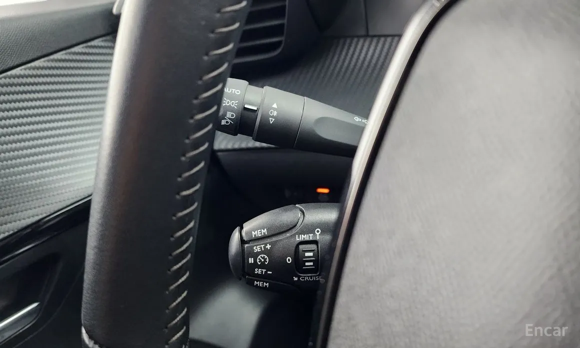 Фото 18 - Peugeot 208