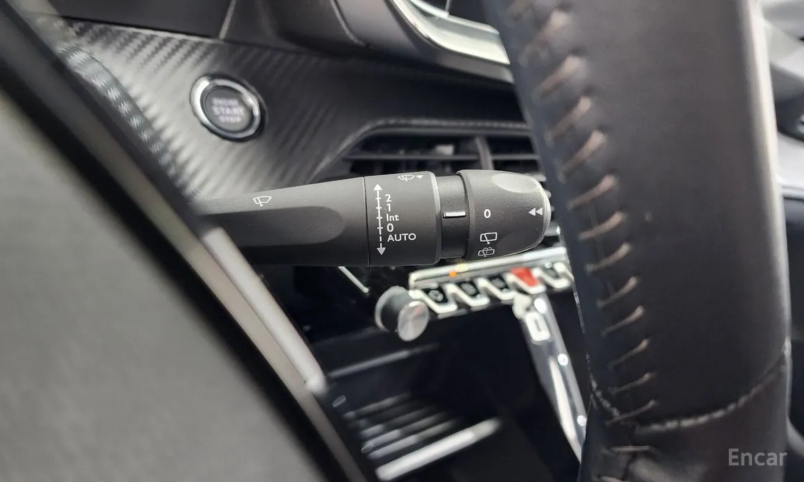 Фото 19 - Peugeot 208