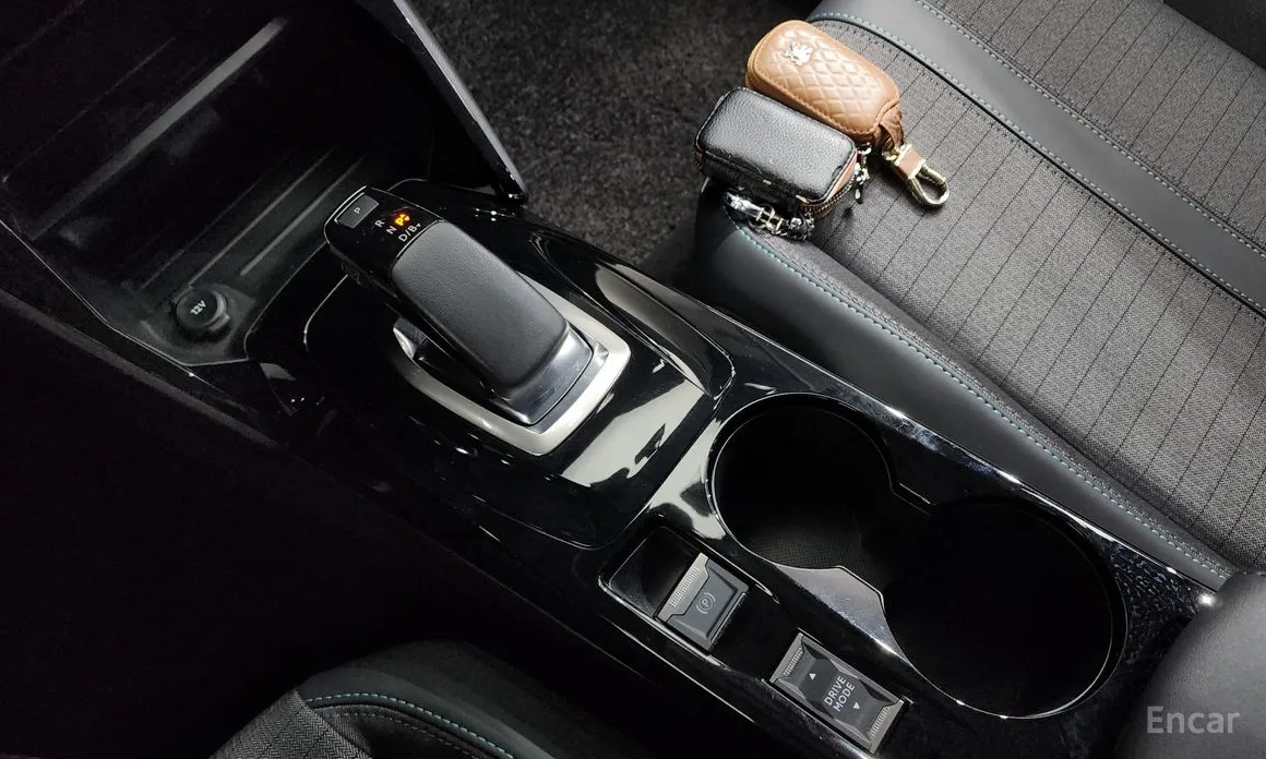 Фото 9 - Peugeot 208