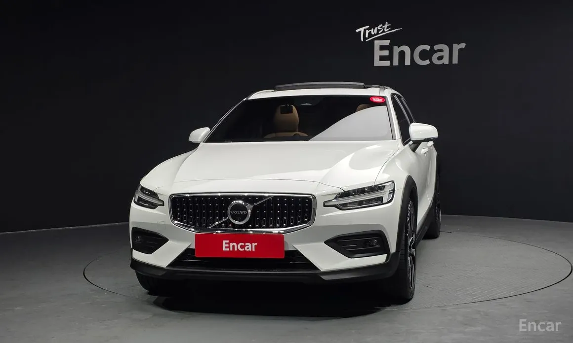 Фото 3 - Volvo V60