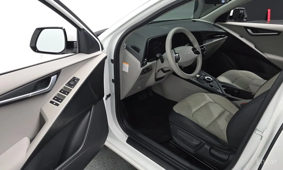 Фото 11 - Kia Niro