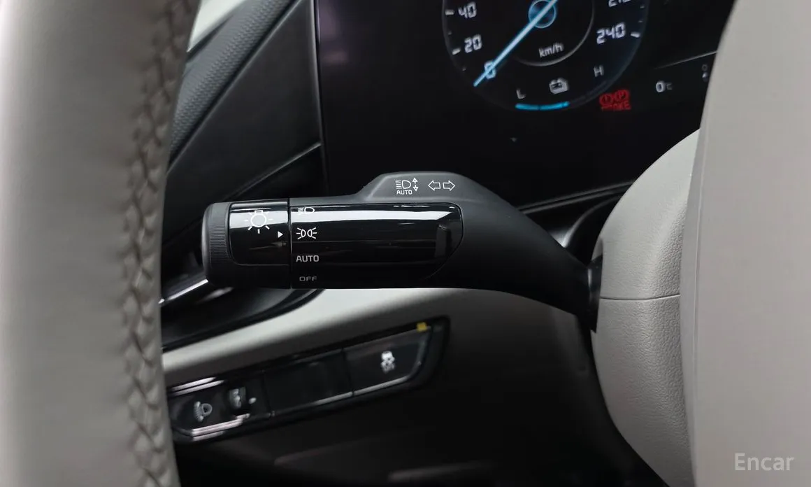 Фото 17 - Kia Niro