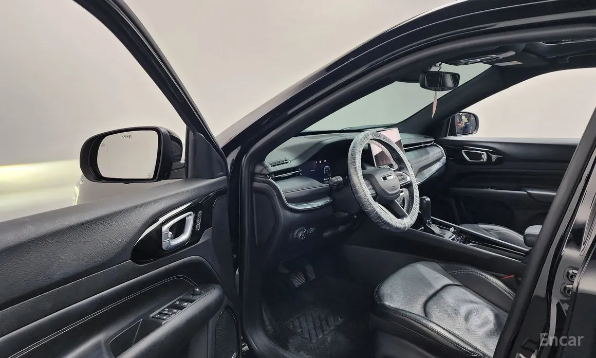 Фото 10 - Jeep Compass