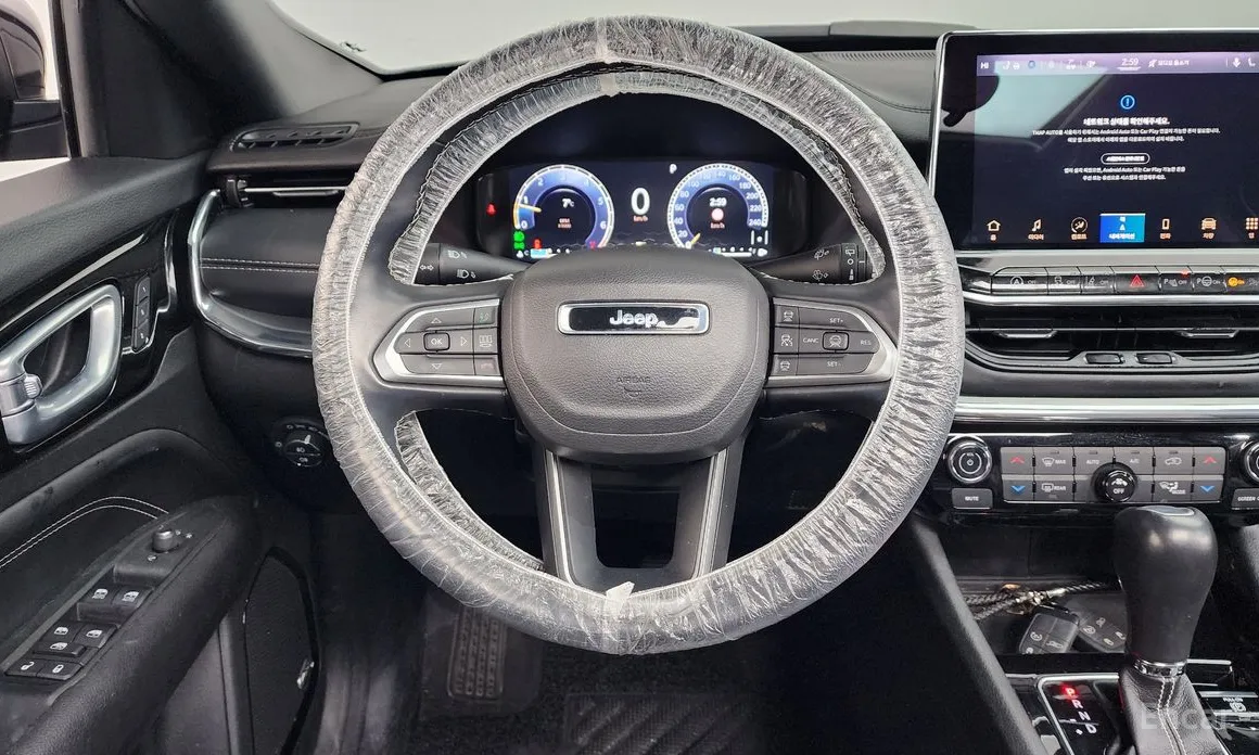 Фото 13 - Jeep Compass