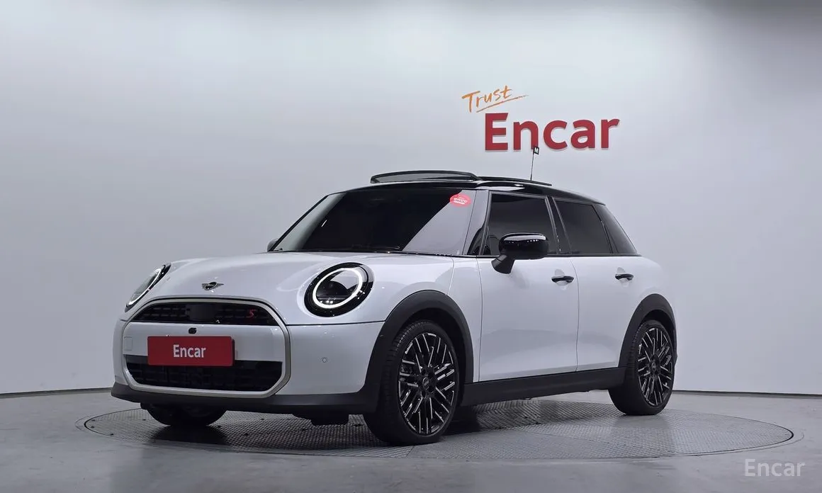 Фото 1 - Mini Cooper