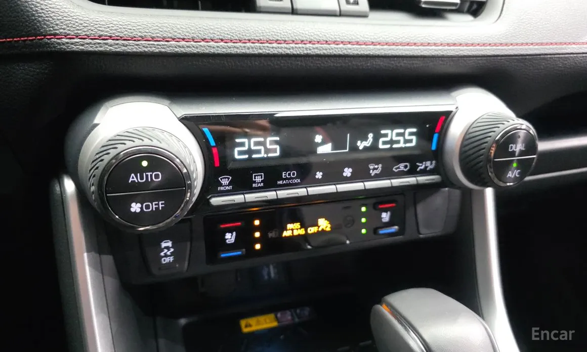 Фото 17 - Toyota RAV4