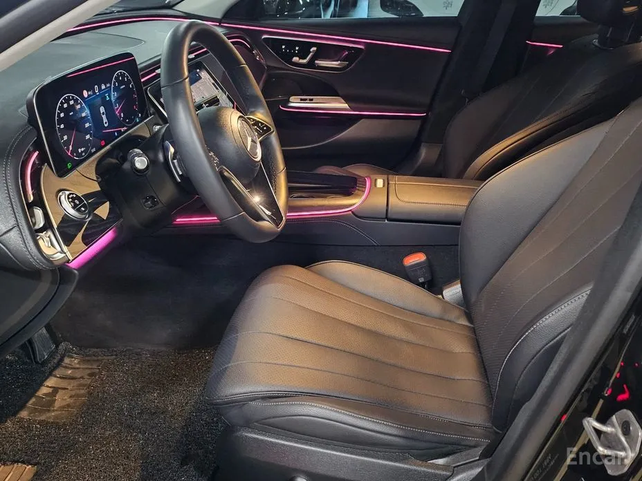 Фото 10 - Mercedes-Benz E-Class