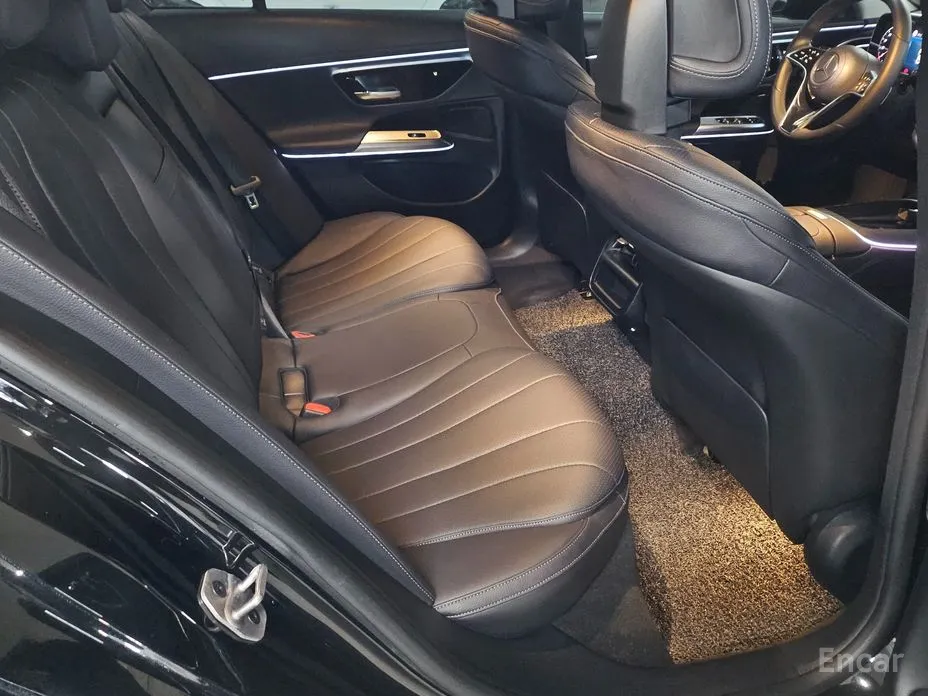 Фото 11 - Mercedes-Benz E-Class