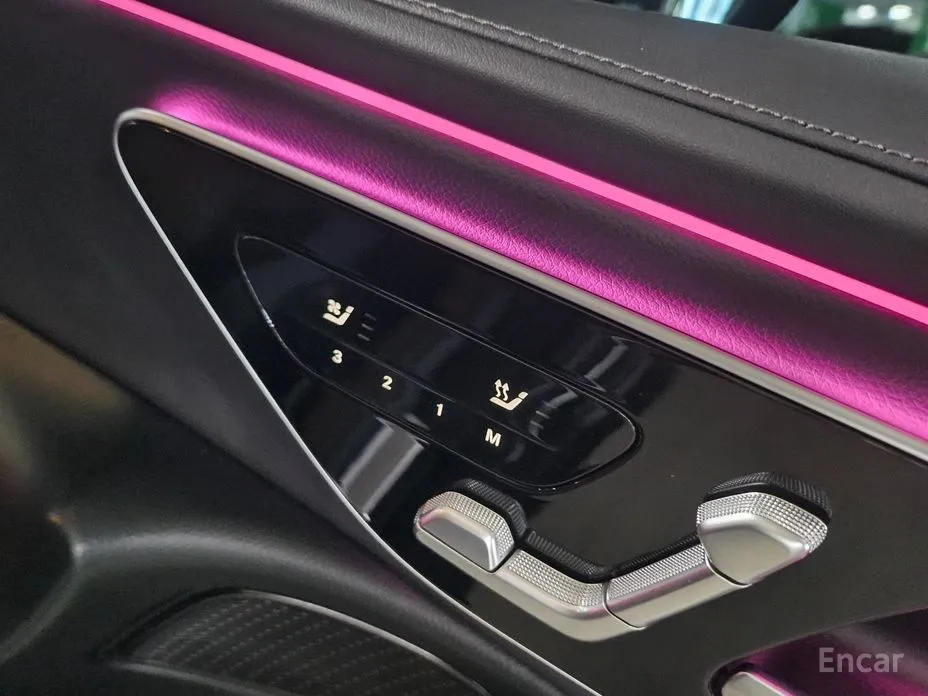 Фото 15 - Mercedes-Benz E-Class