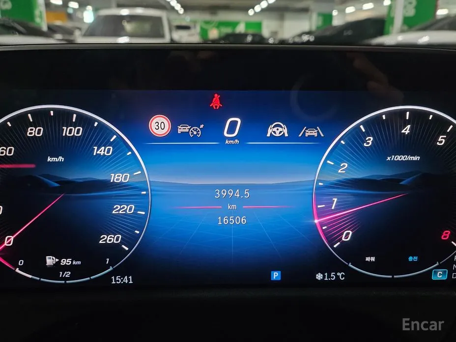 Фото 8 - Mercedes-Benz E-Class