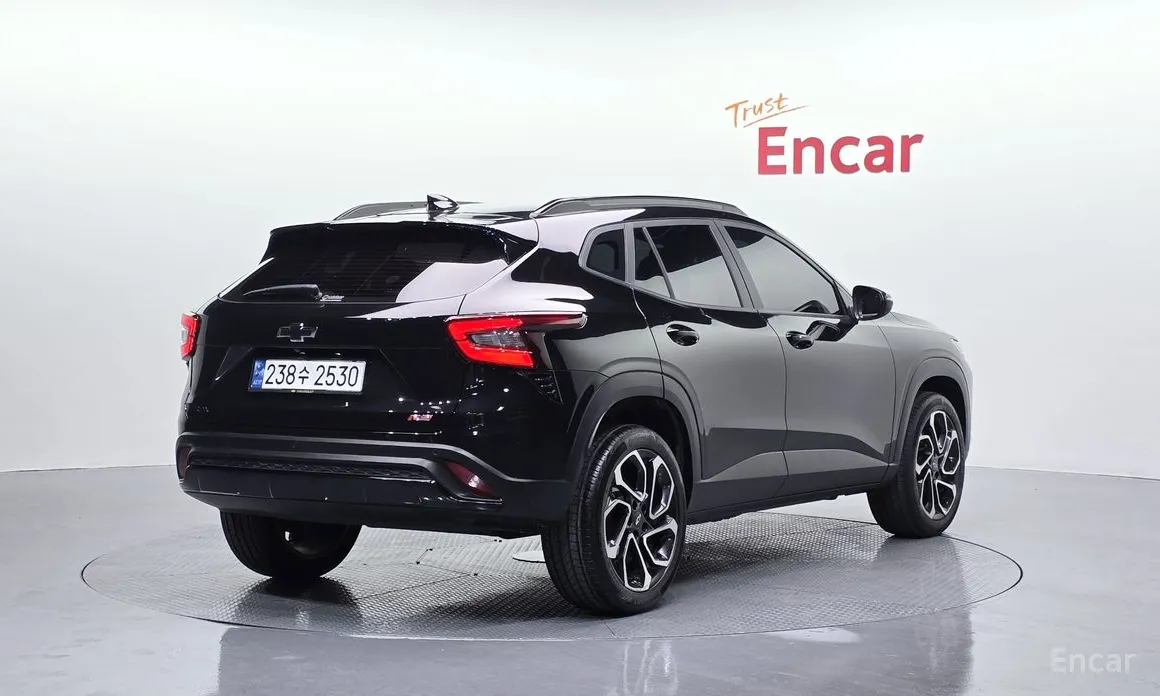 Фото 2 - Chevrolet Trax