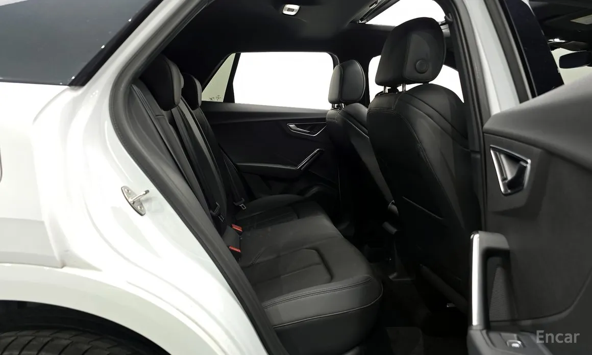 Фото 12 - Audi Q2