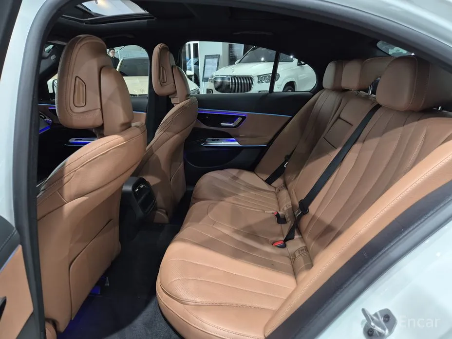 Фото 11 - Mercedes-Benz E-Class